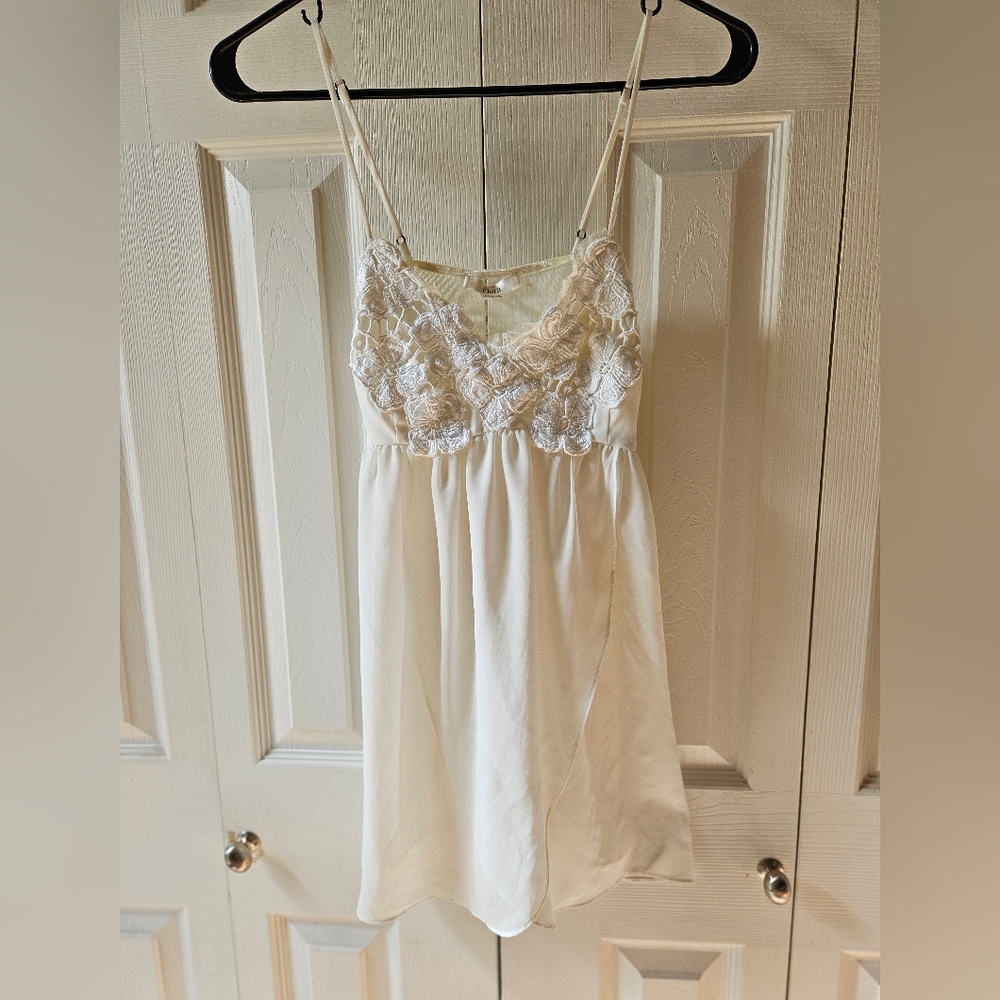 Flora Nikrooz Ivory Chiffon Embroidered Floral Chemise, Womens size Medium